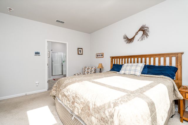 401 Lauren Ln, Chapel Hill, TN 37034