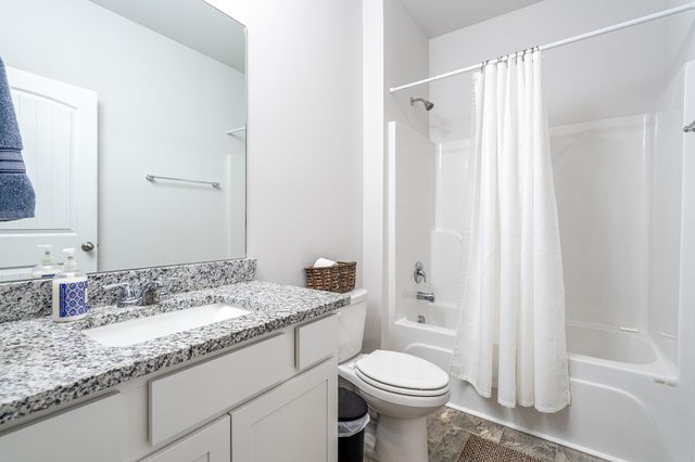 401 Lauren Ln, Chapel Hill, TN 37034