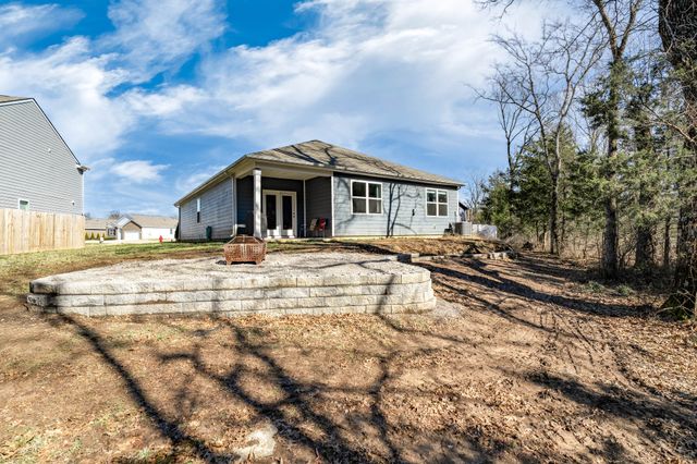 401 Lauren Ln, Chapel Hill, TN 37034