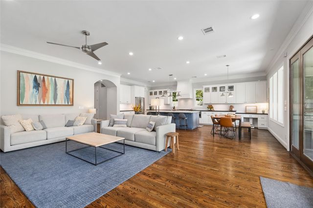 1705 Chippendale Road, Houston, TX 77018