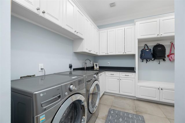 1705 Chippendale Road, Houston, TX 77018