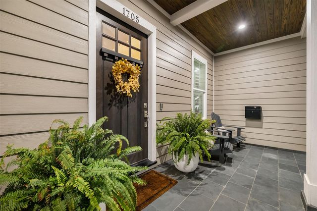 1705 Chippendale Road, Houston, TX 77018