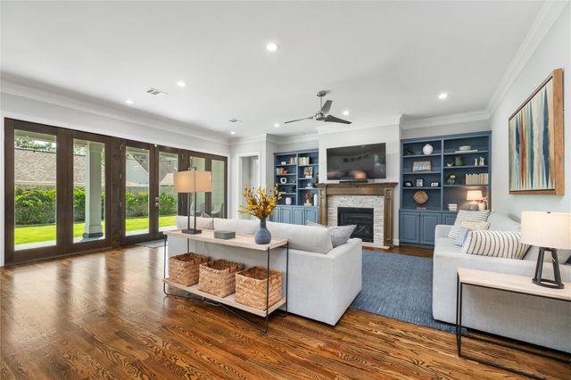 1705 Chippendale Road, Houston, TX 77018