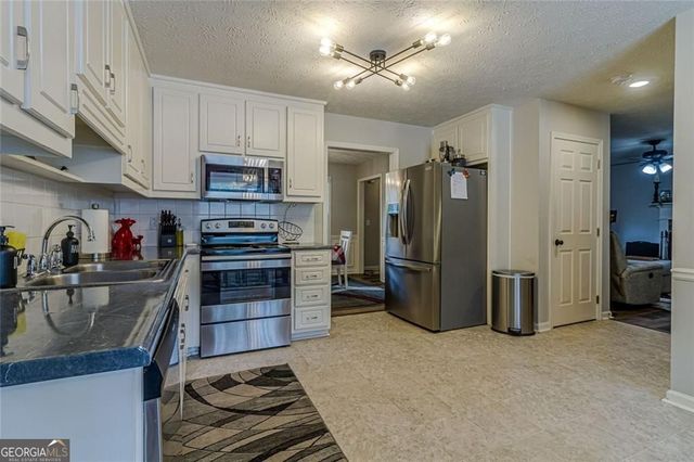 410 Winston Manor Drive, Winder, GA 30680