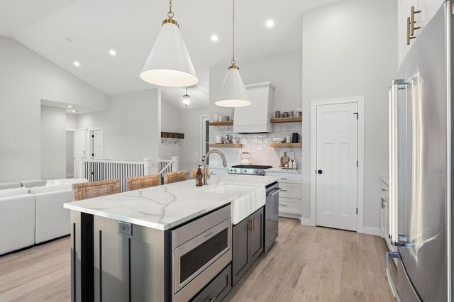 534 175th Avenue NE, Andover, MN 55304