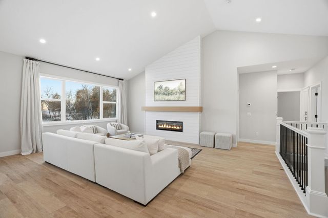 534 175th Avenue NE, Andover, MN 55304