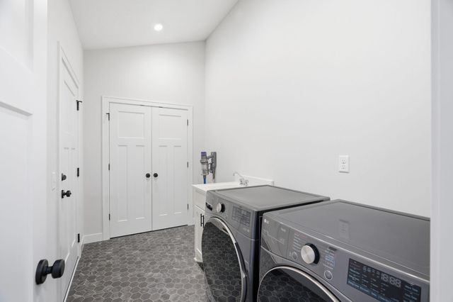 534 175th Avenue NE, Andover, MN 55304