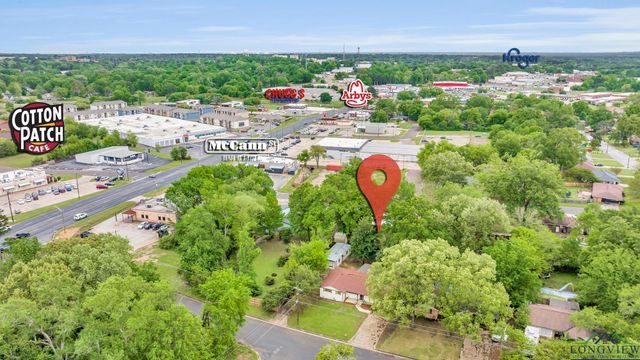 808 Meadowbrook Dr, Longview, TX 75601