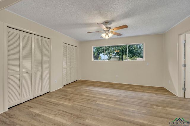 808 Meadowbrook Dr, Longview, TX 75601