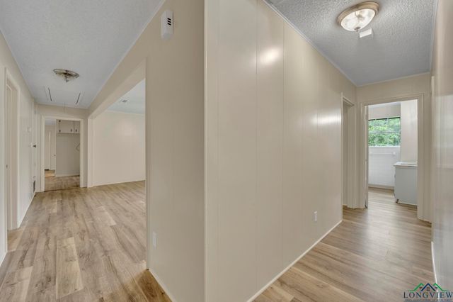 808 Meadowbrook Dr, Longview, TX 75601