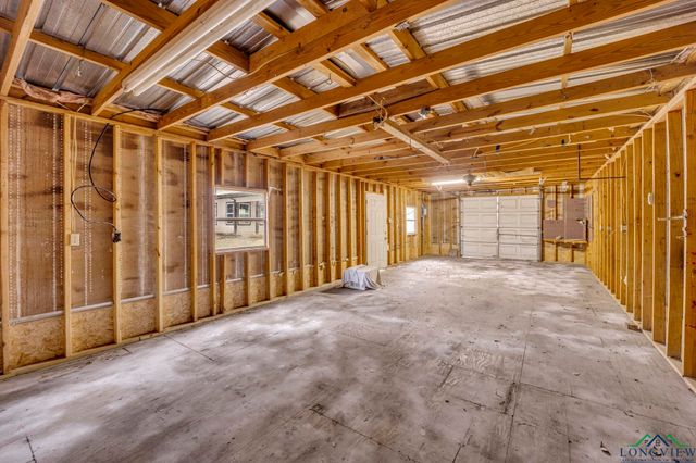 808 Meadowbrook Dr, Longview, TX 75601