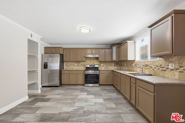 145 E 36th Street, Los Angeles, CA 90011