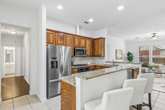 818 Water Oak Drive, Allen, TX 75002