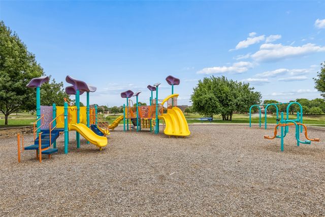 818 Water Oak Drive, Allen, TX 75002