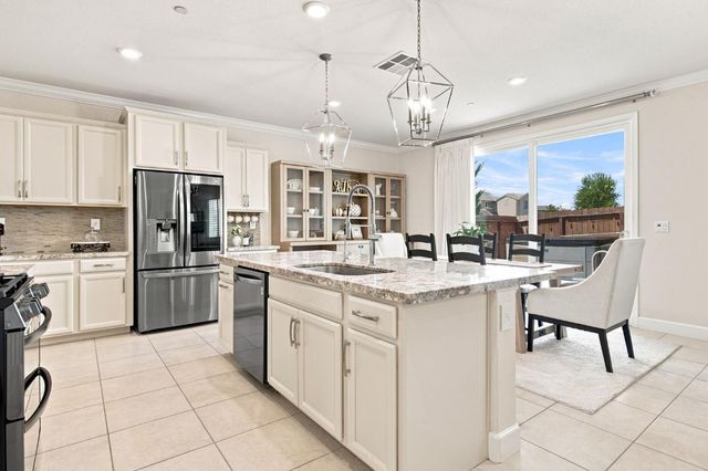 1991 Lovejoy Ave, Manteca, CA 95337