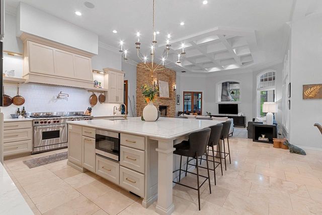 6830 N PURDY PARKWAY, Appleton, WI 54913