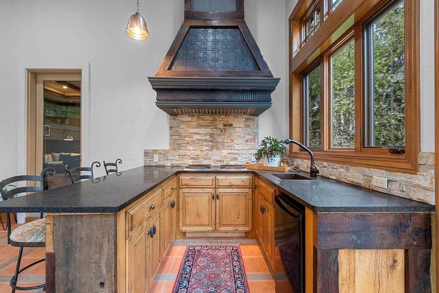 6830 N PURDY PARKWAY, Appleton, WI 54913