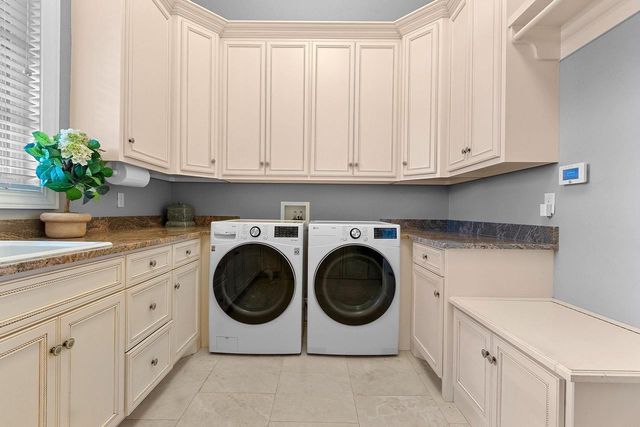 6830 N PURDY PARKWAY, Appleton, WI 54913