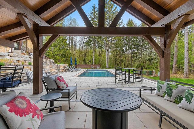6830 N PURDY PARKWAY, Appleton, WI 54913