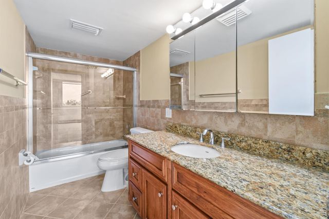 5200 N Flagler Drive 404, West Palm Beach, FL 33407