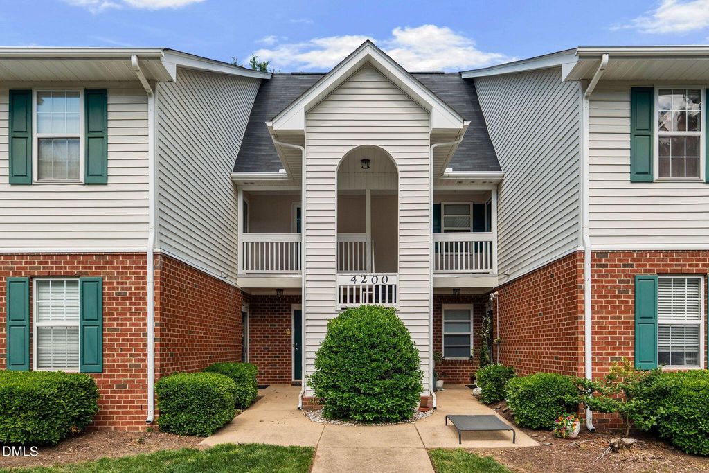 4222 Wellington Ridge Loop, Cary, NC 27518