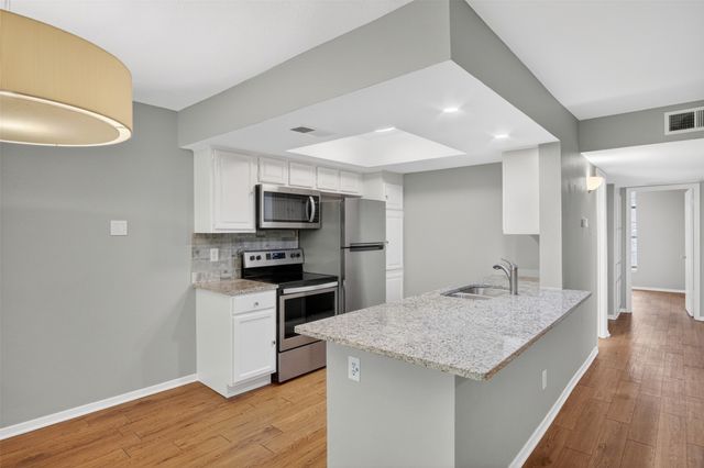 2505 Wedglea Drive 238, Dallas, TX 75211