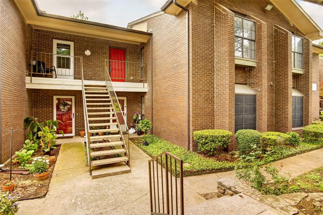 2505 Wedglea Drive 238, Dallas, TX 75211