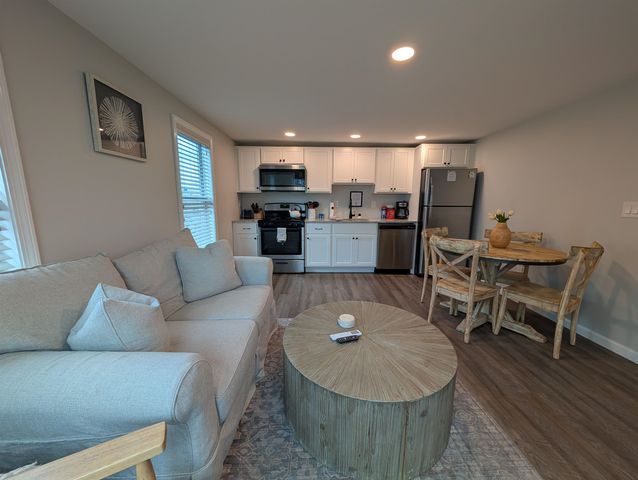 301 Portsmouth Avenue, Seabrook, NH 03874
