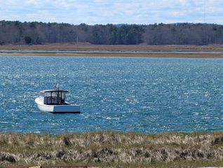 301 Portsmouth Avenue, Seabrook, NH 03874