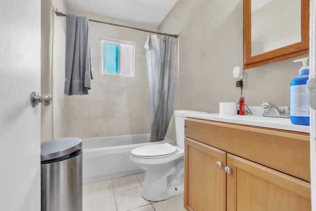 7735 51st Ave, Sacramento, CA 95828