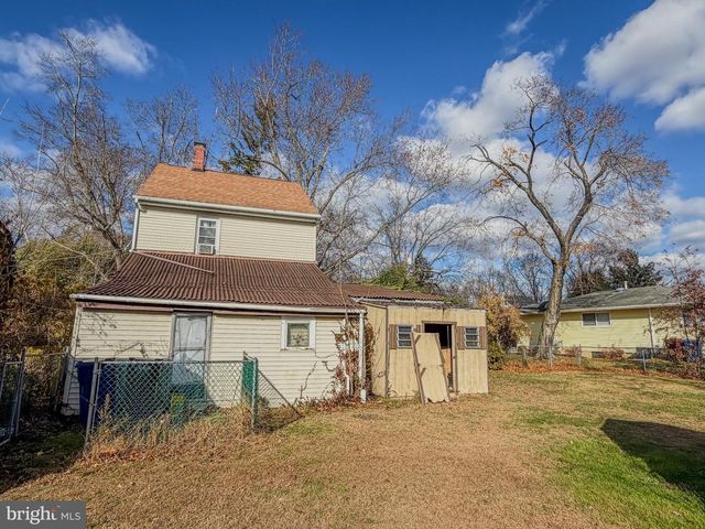 64 W MILLBROOKE AVE, Woodstown, NJ 08098