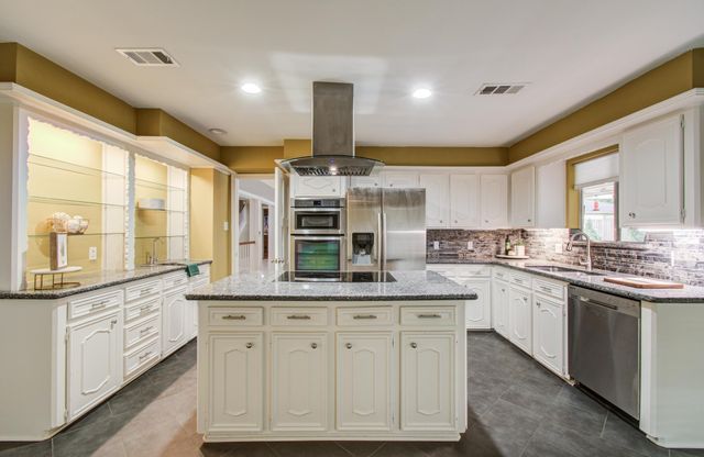 10523 Fawnview Drive, Houston, TX 77070