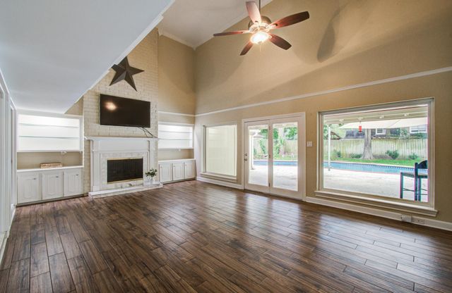 10523 Fawnview Drive, Houston, TX 77070