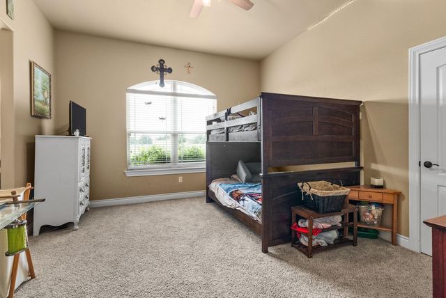 121 Eagle Rock DR, Salado, TX 76571