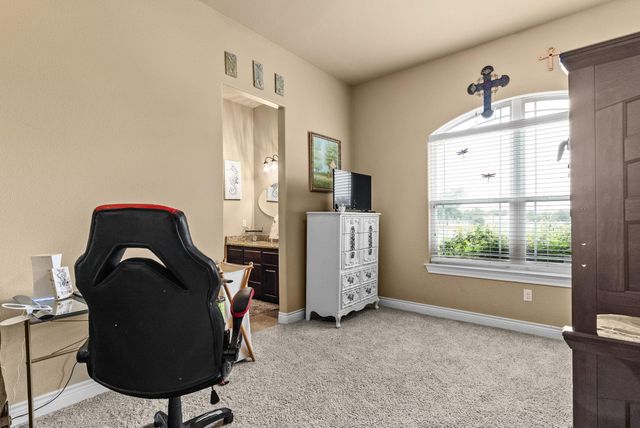 121 Eagle Rock DR, Salado, TX 76571