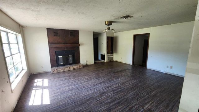 945 Myrtle Street, Dequincy, LA 70633