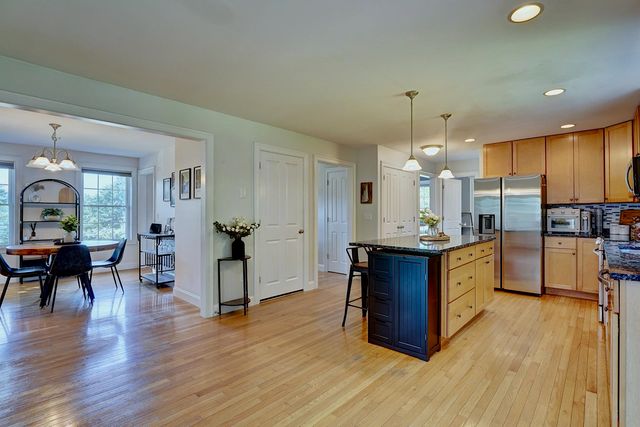 2 Wood Ridge Lane, Exeter, NH 03833