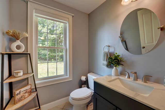 2 Wood Ridge Lane, Exeter, NH 03833