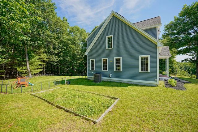 2 Wood Ridge Lane, Exeter, NH 03833