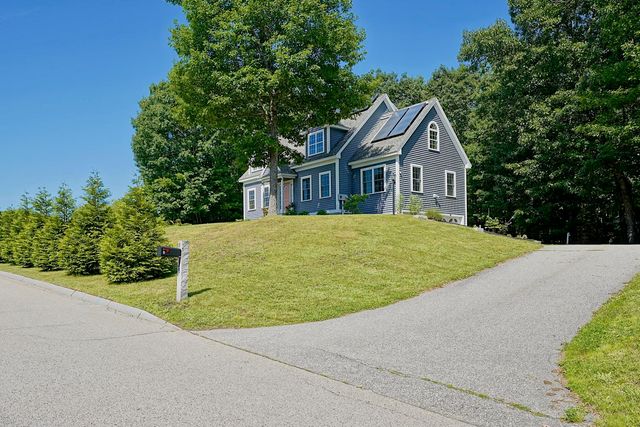2 Wood Ridge Lane, Exeter, NH 03833