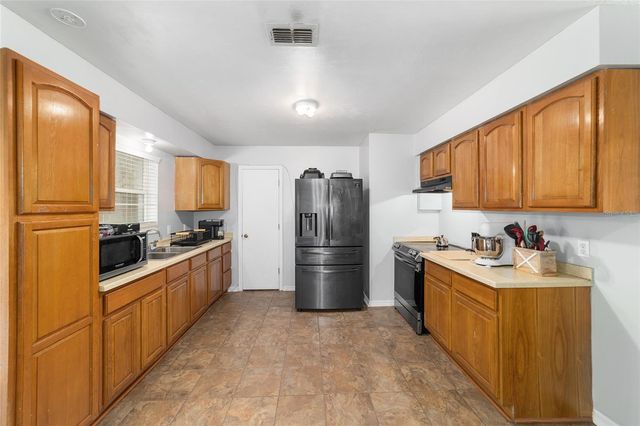 440 NE 2ND AVENUE, Williston, FL 32696