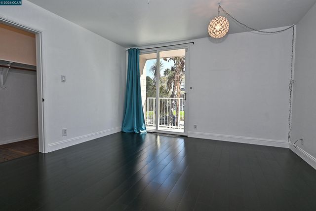 1425 Lakeside Drive 101, Oakland, CA 94612