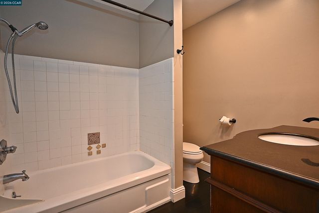 1425 Lakeside Drive 101, Oakland, CA 94612