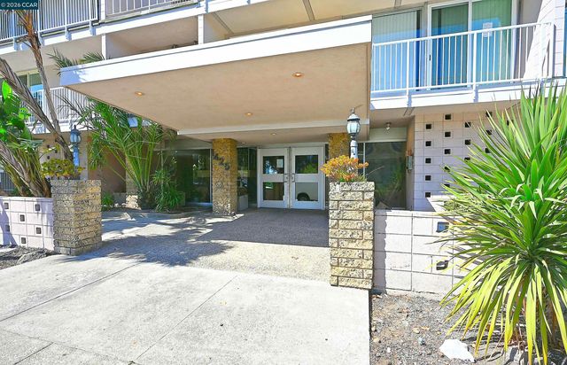1425 Lakeside Drive 101, Oakland, CA 94612