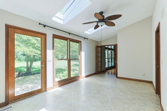 20373 Kern Road, South Bend, IN 46614