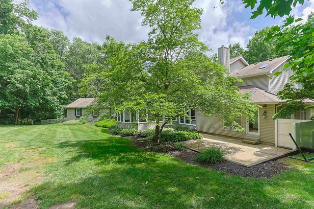 20373 Kern Road, South Bend, IN 46614