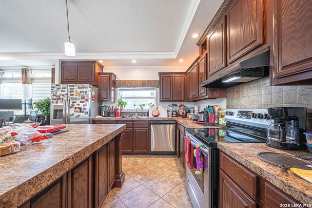 25216 CAMPBELLTON RD, San Antonio, TX 78264
