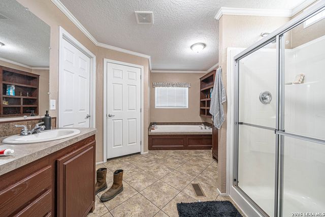 25216 CAMPBELLTON RD, San Antonio, TX 78264