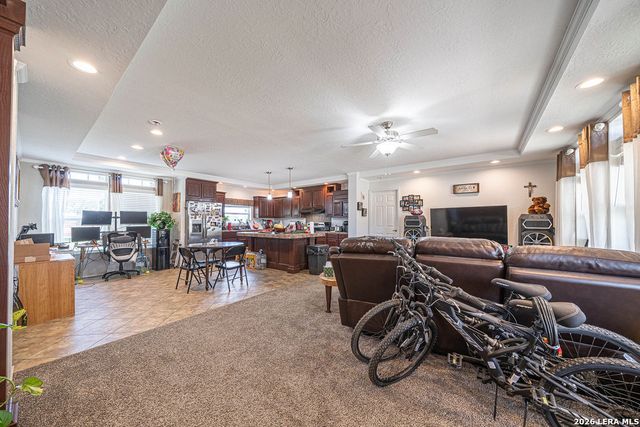 25216 CAMPBELLTON RD, San Antonio, TX 78264