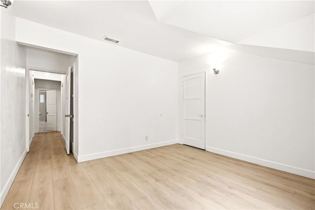 11840 Gilmore, Los Angeles, CA 91606